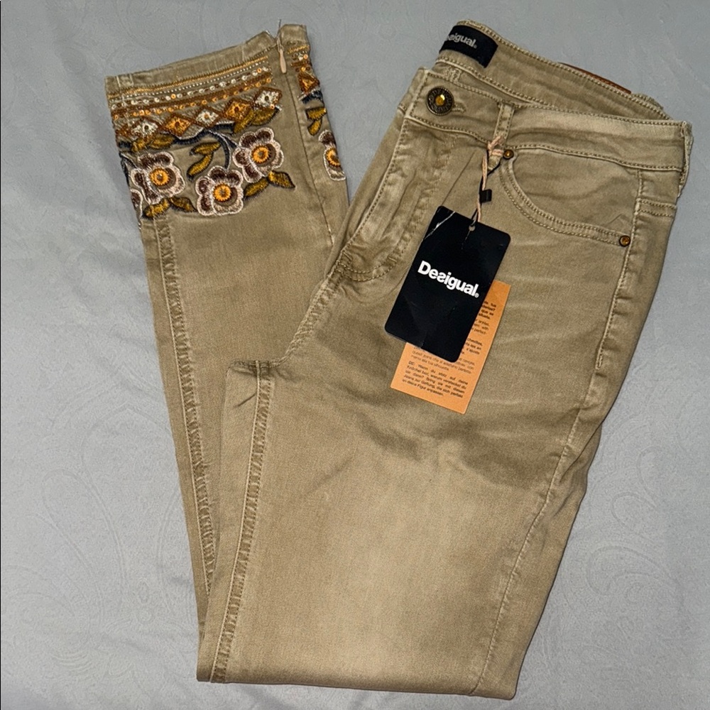 Desigual Floral Embroidered Beige Jeans